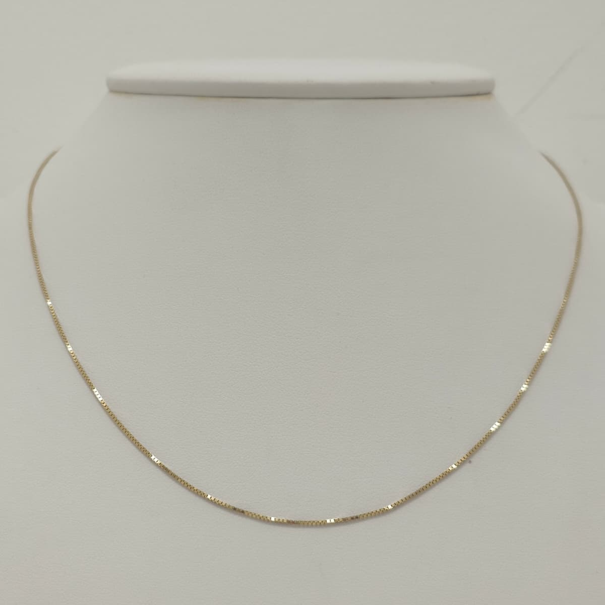 9ct Gold Ladies Rope Necklace Approx 1.5g Preowned